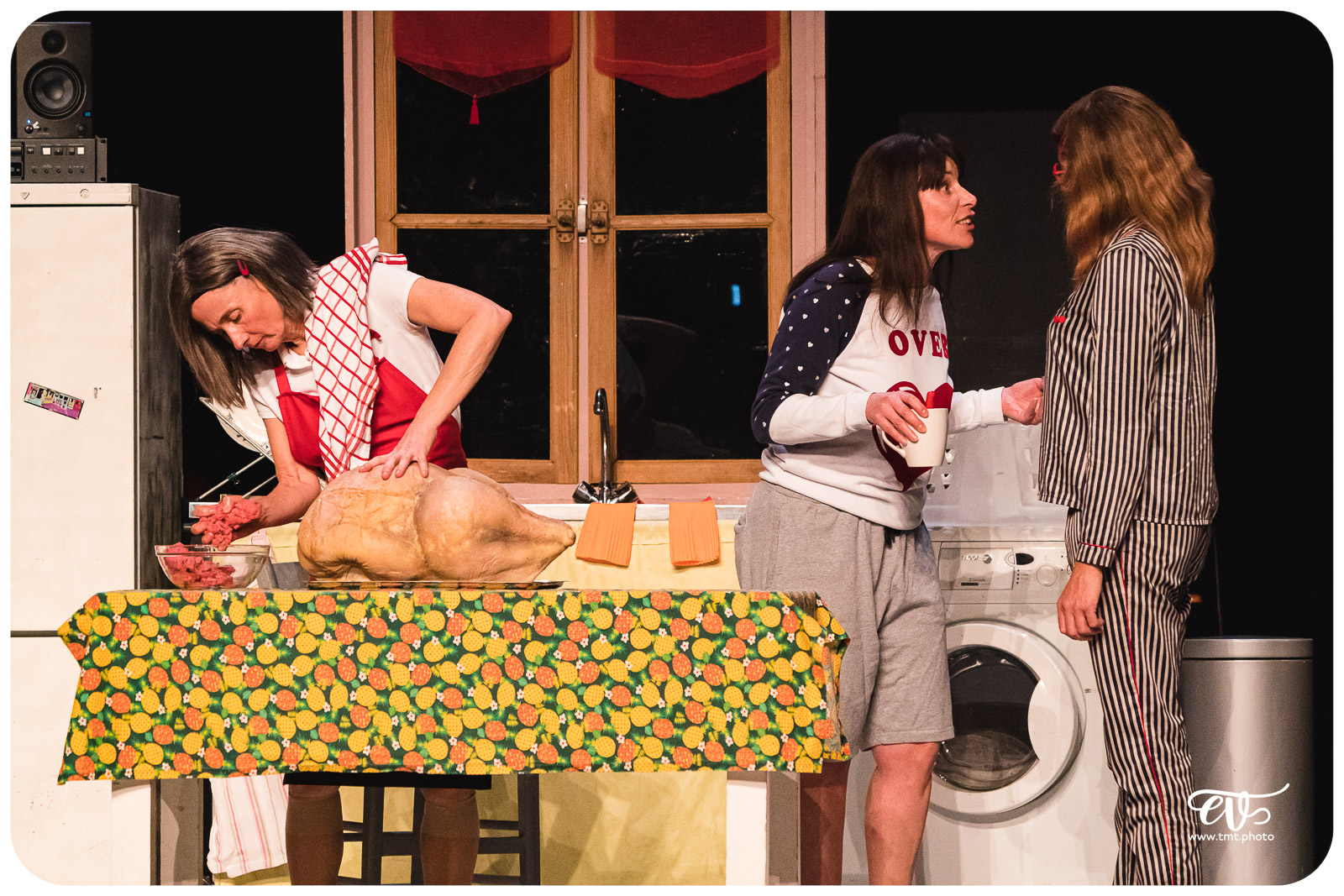 LES FEMMES SAVANTES (CIE DU DETOUR)